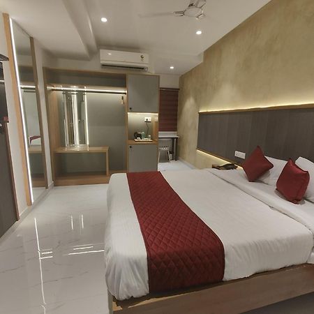 Hotel La Premier Hyderabad Exterior foto